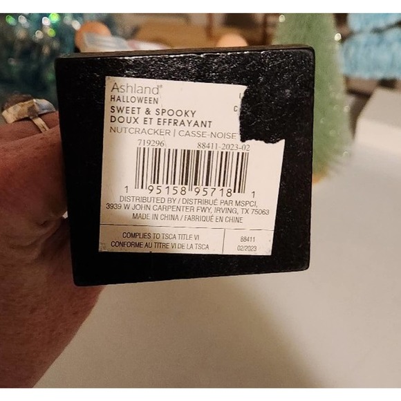 Halloween Christmas pastel black pumpkin nutcracker new with ghost BOO sign smal - Picture 11 of 11